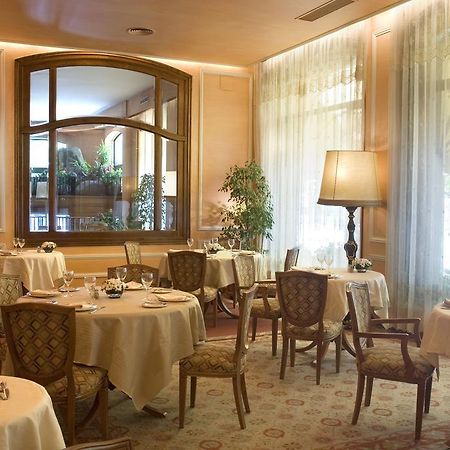 Regencia Colón Hotel Barcelona Restaurante foto
