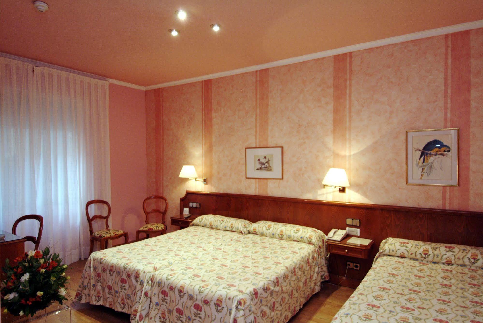 Regencia Colón Hotel Barcelona Quarto foto